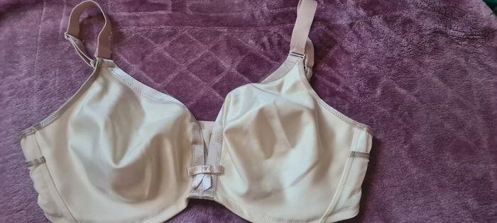 Soutien-gorge Playrex sans armatures effet satiné beige Cœur Croisé - photo numéro 2