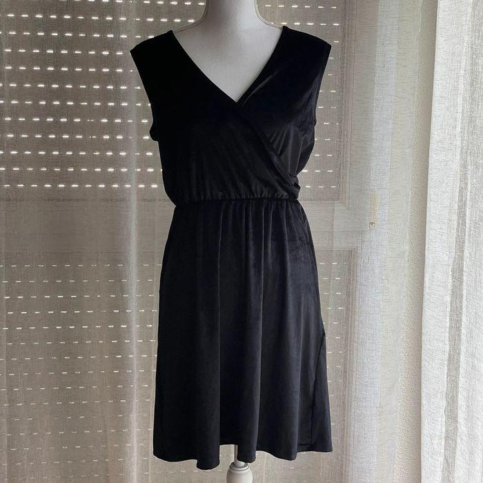 Robe courte noir neuve - photo numéro 1