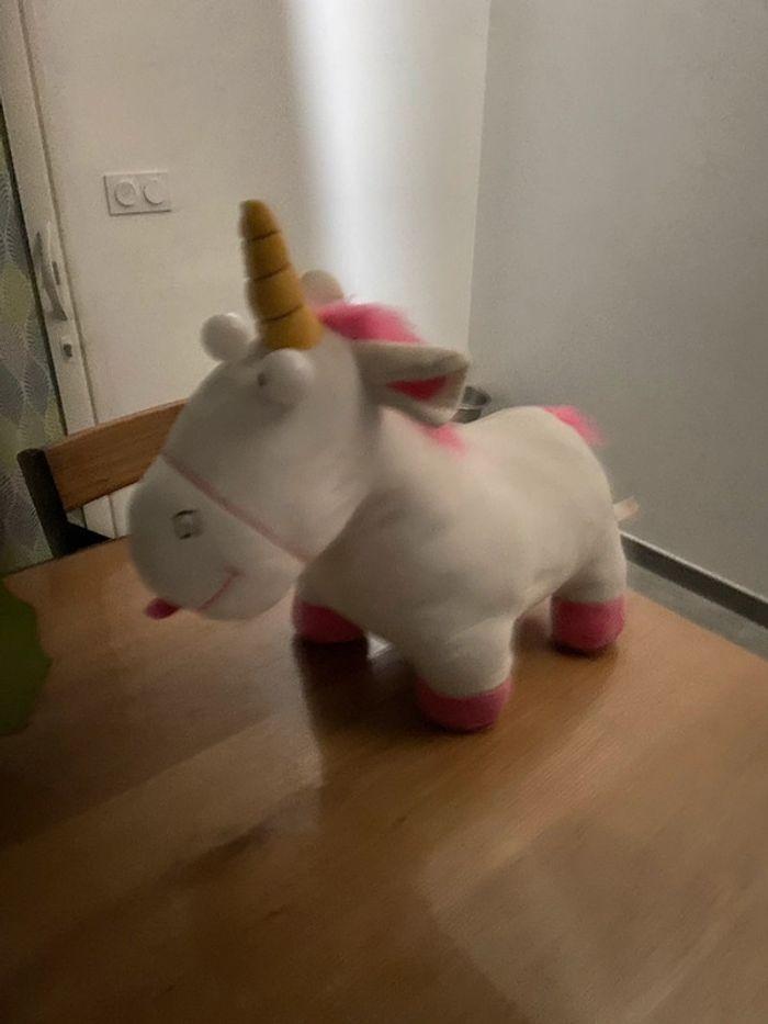 Peluche licorne Fluffy moi moche et méchant 60 cm - photo numéro 3