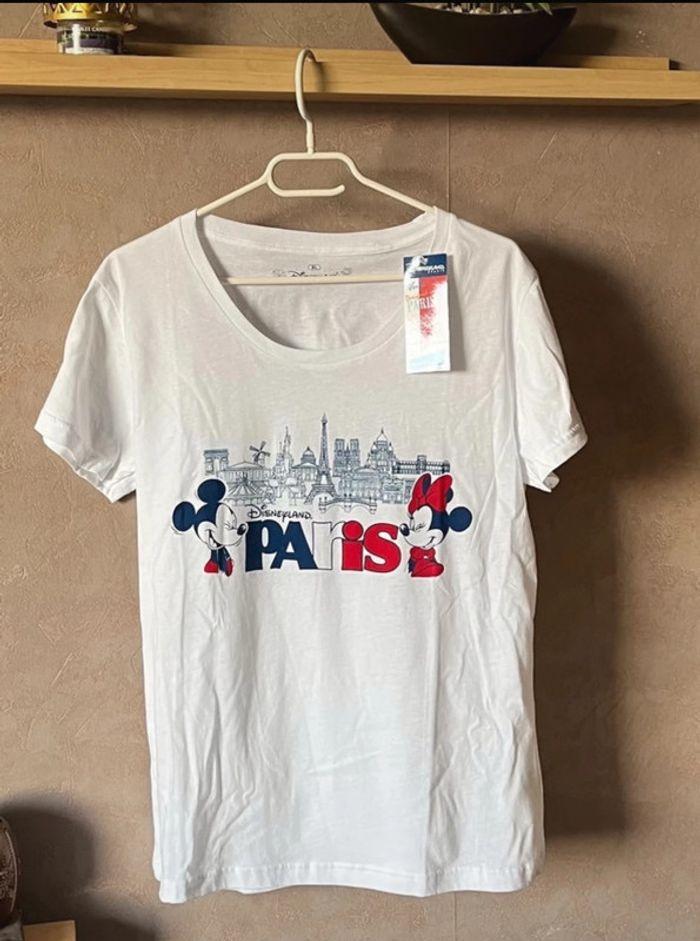 T-shirt imprimé Mickey et Minnie Disneyland neuf Paris - photo numéro 1