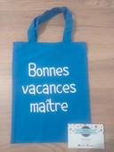 Petit sac bleu bonnes vacances maître