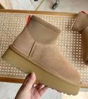 Ugg mini dipper