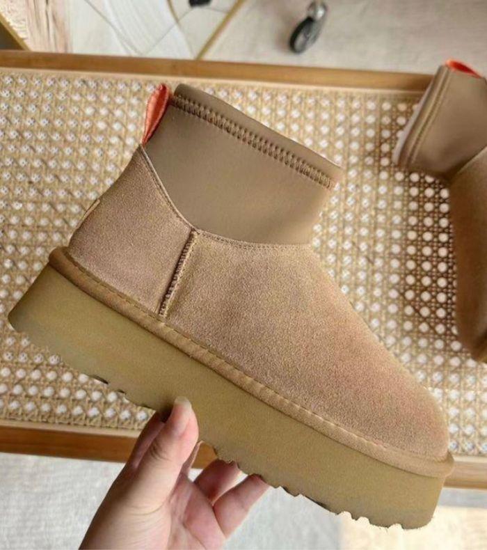 Ugg mini dipper