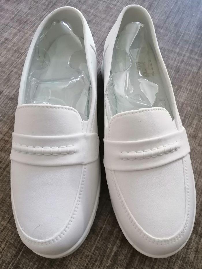 Mocassin blanc neuf - photo numéro 1