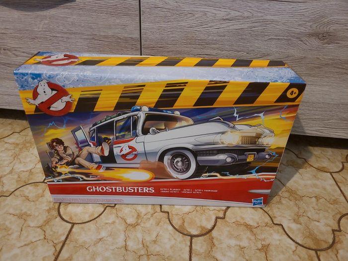 Voiture Ghostbusters SOS fantômes Ecto-1 Hasbro - photo numéro 1