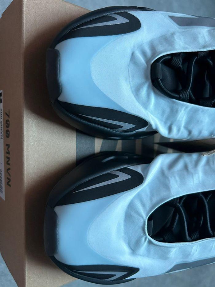 Yeezy 700 MNVN Bleu Thint 45,5 - photo numéro 7