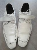 Vintage - Chaussures CUIR blanches lacets + scratch