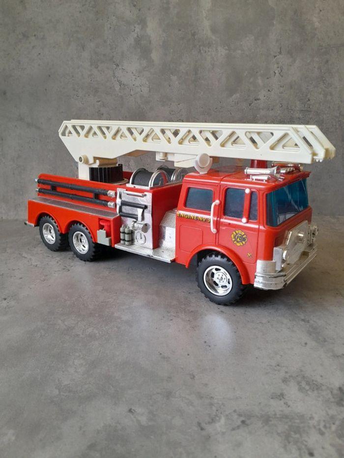 Camion de pompiers ThaiToy - photo numéro 1