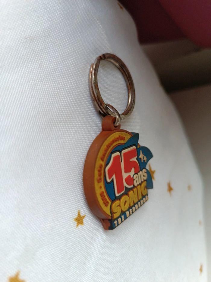 Sega Porte clef clé keychain Sonic hedgehog 15 ans 2006 anniversaire collector collection pvc game - photo numéro 3