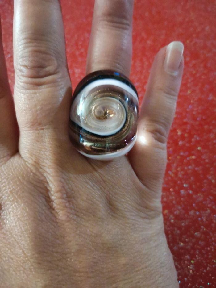 Magnifique bague en verre taille unique - photo numéro 3