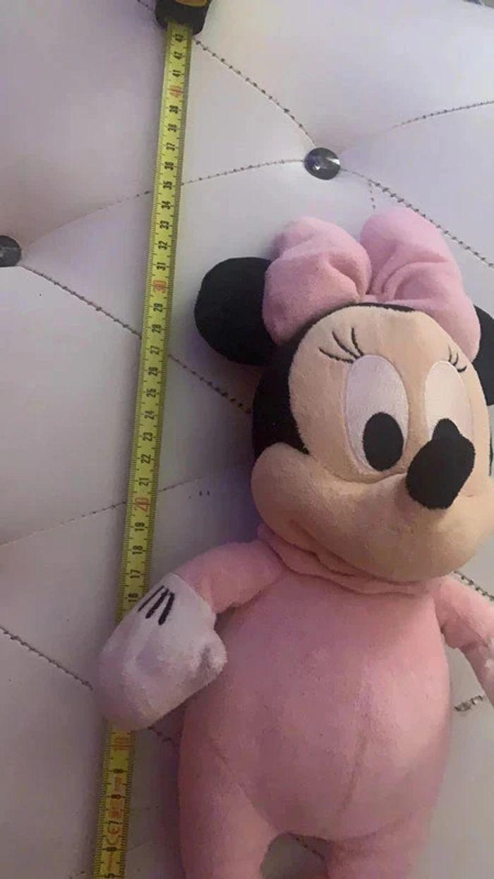 Très jolie peluche Minnie - photo numéro 2