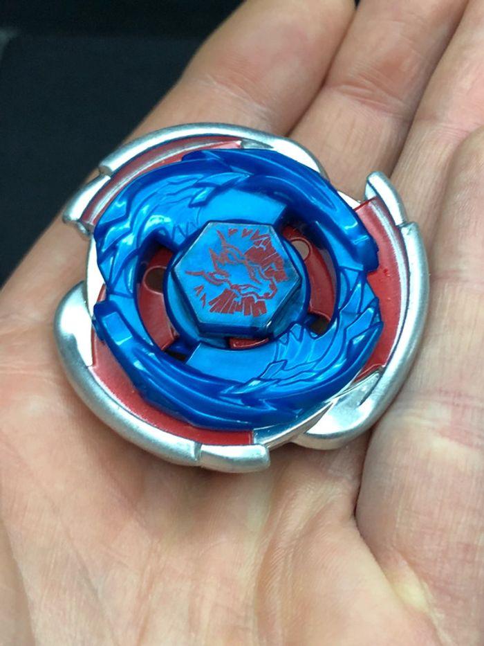 Toupie Beyblade Hasbro tomy métal fusion Cosmic pegasus - photo numéro 2