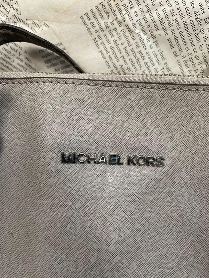 Sac à main de luxe Michael Kors gris taupe - photo numéro 4