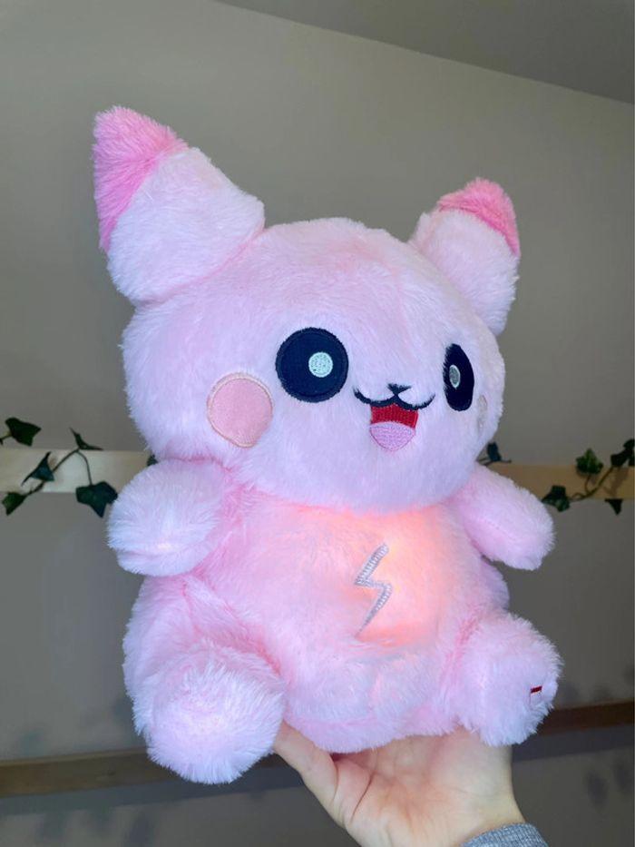 Peluche lumineuse Pokémon Pikachu qui respire - photo numéro 2