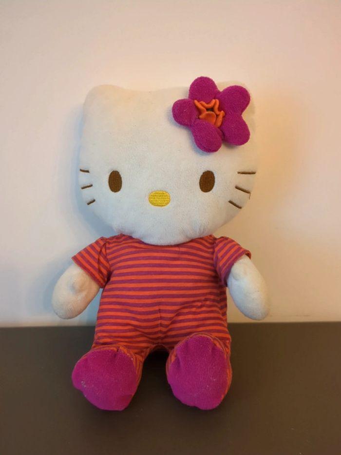 peluche hello Kitty - photo numéro 1