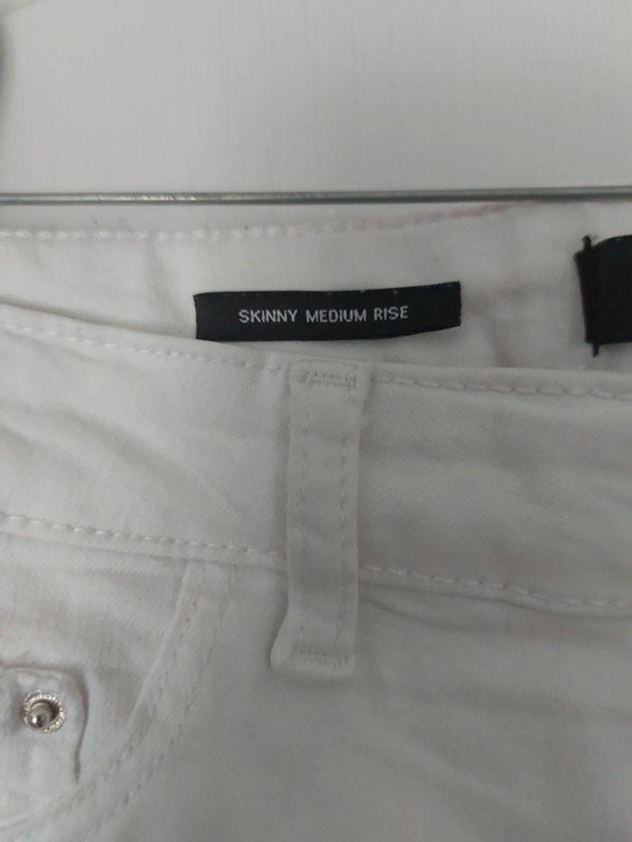 Jean blanc skinny Bershka 40 - photo numéro 4