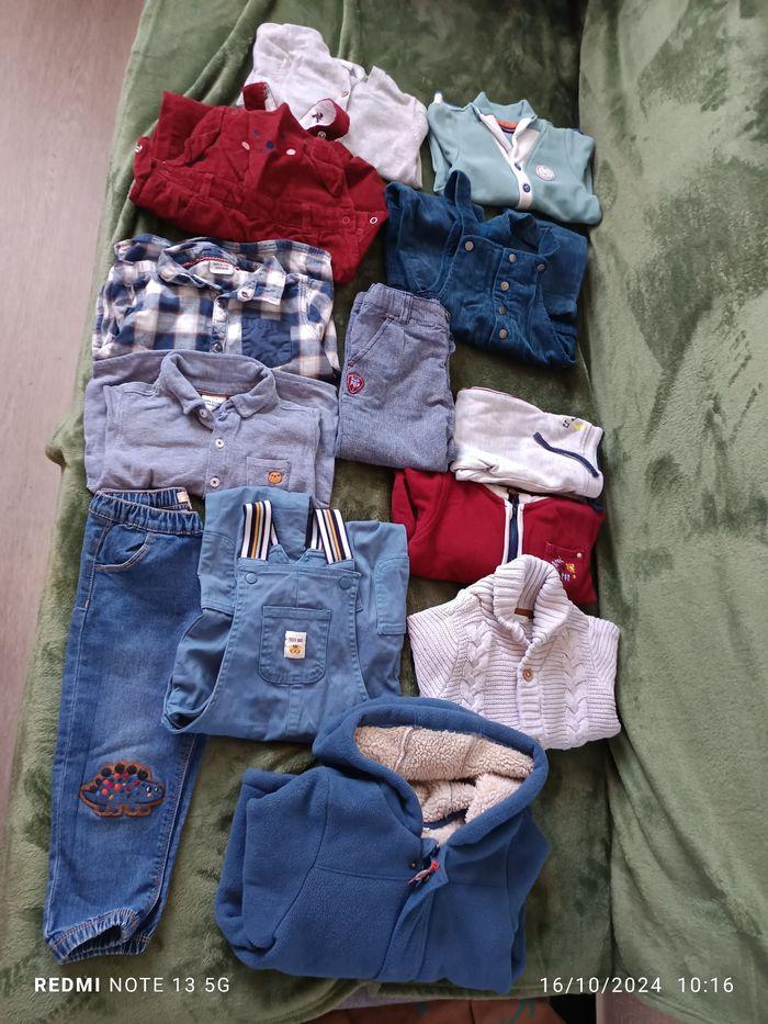 Lot de vêtements bébé garçon 24 mois - photo numéro 1