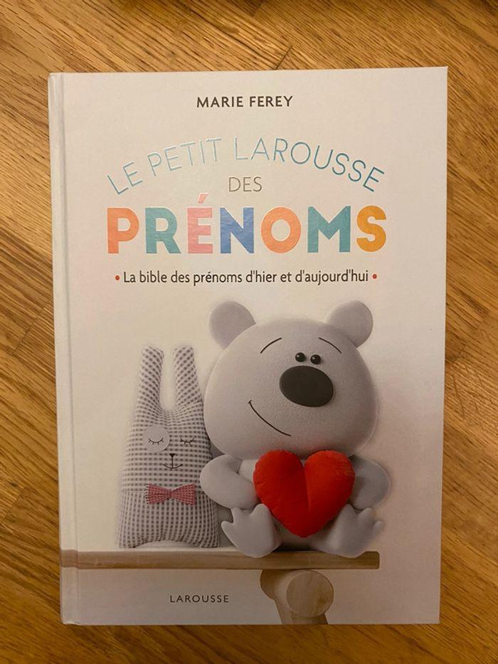 Le peti Larousse des Prénoms - livre neuf - photo numéro 1