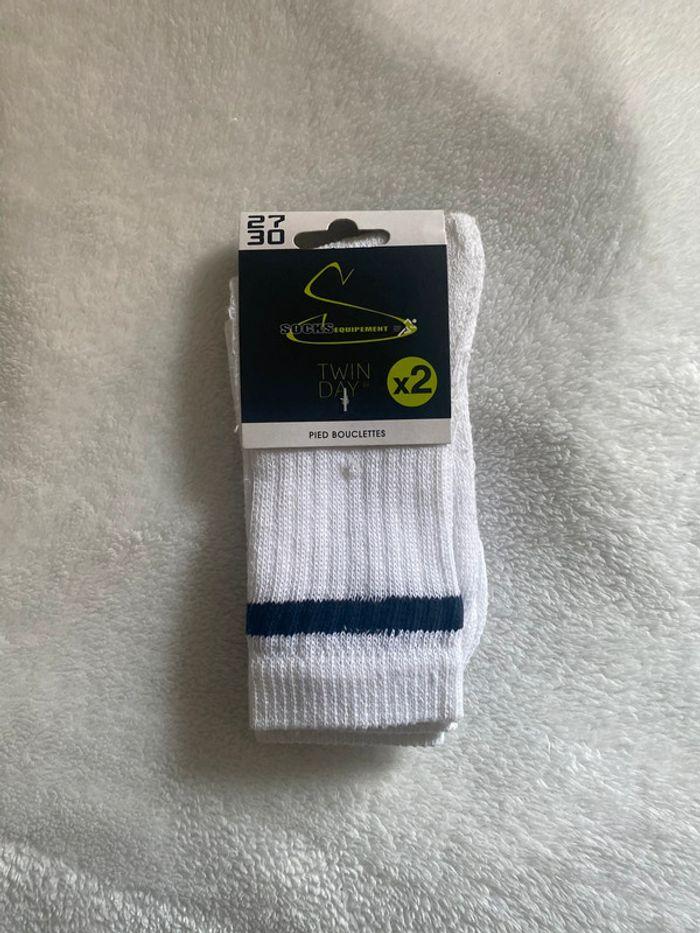 • 2 paires de chaussettes neuves 27-30 • - photo numéro 1