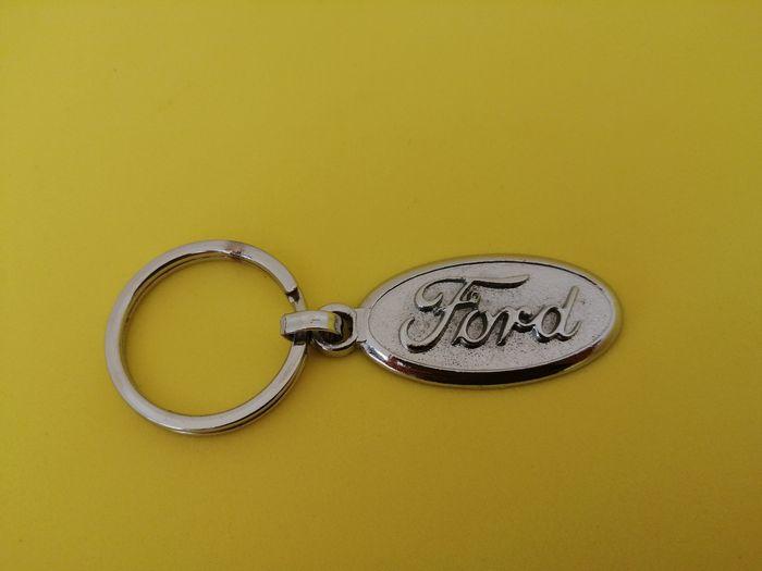 Porte clé  "  Ford " - photo numéro 1