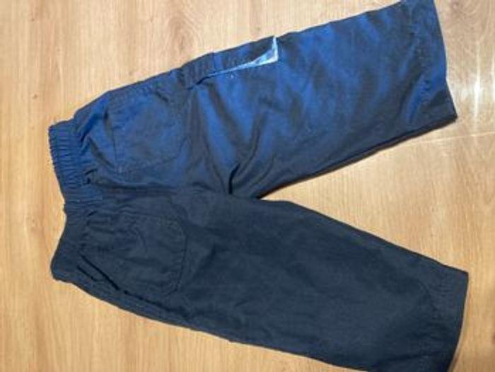 Vend 2  pantalons taille 18 mois - photo numéro 4