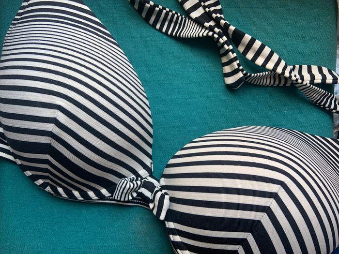 Haut de maillot de bain rayé noir et blanc 95C Etam - photo numéro 1