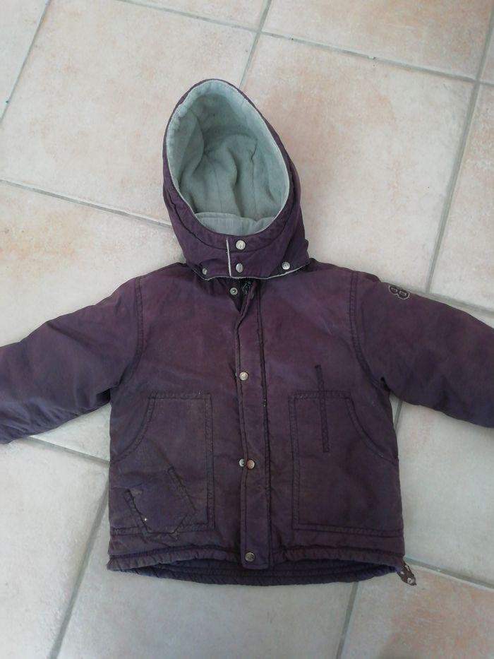 Manteau avec capuche taille 2 ans