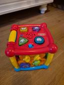 Vtech cube d'éveil