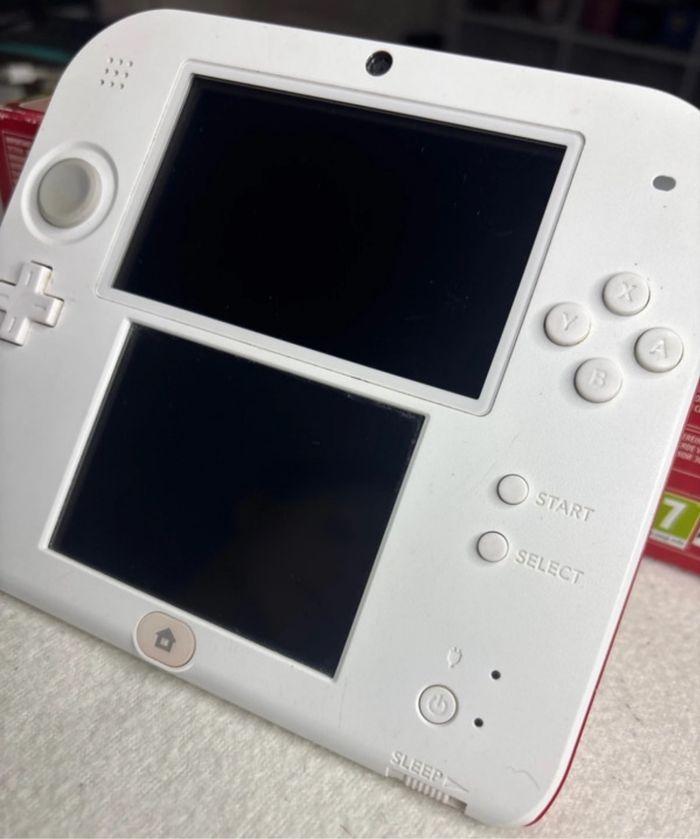 Nintendo 2Ds blanche et rouge avec boîte d’origine - photo numéro 2