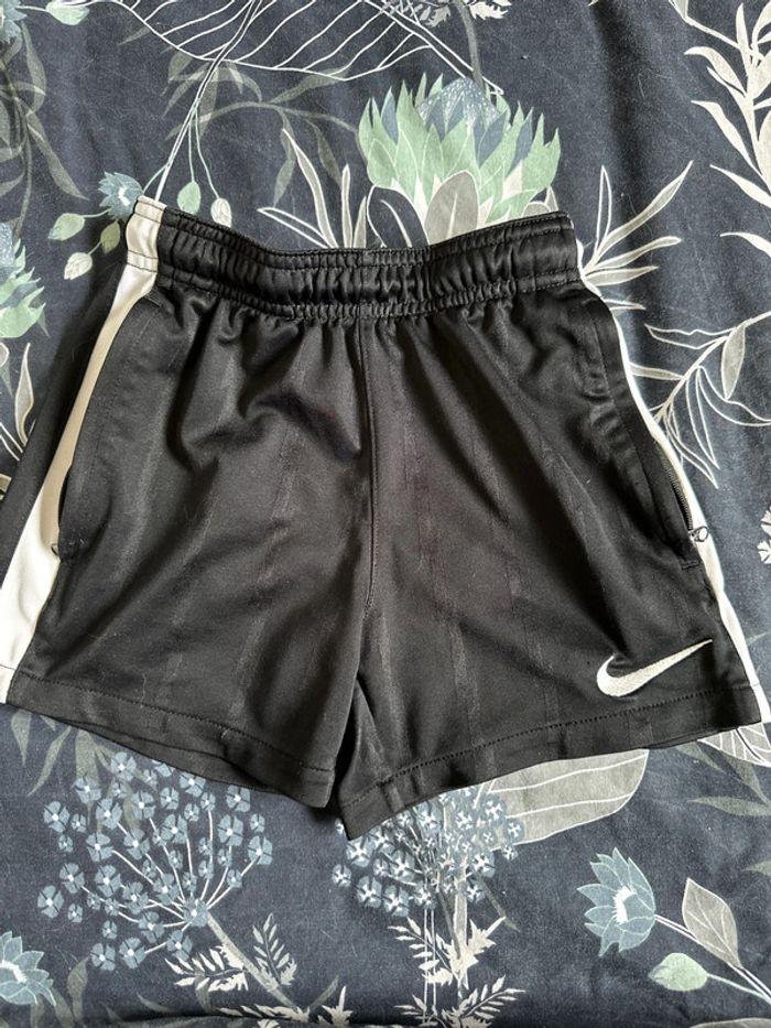 Short Nike - photo numéro 1