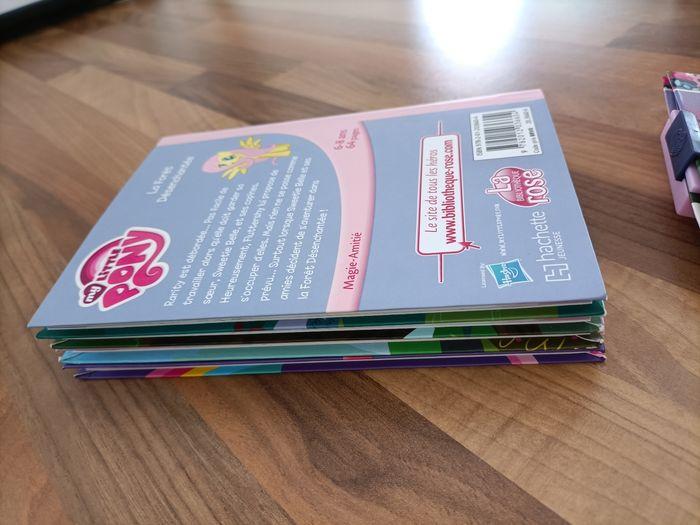 Lot 4 livres My Little Pony tome 1,2,3,5 +1 petit cadeau - photo numéro 8