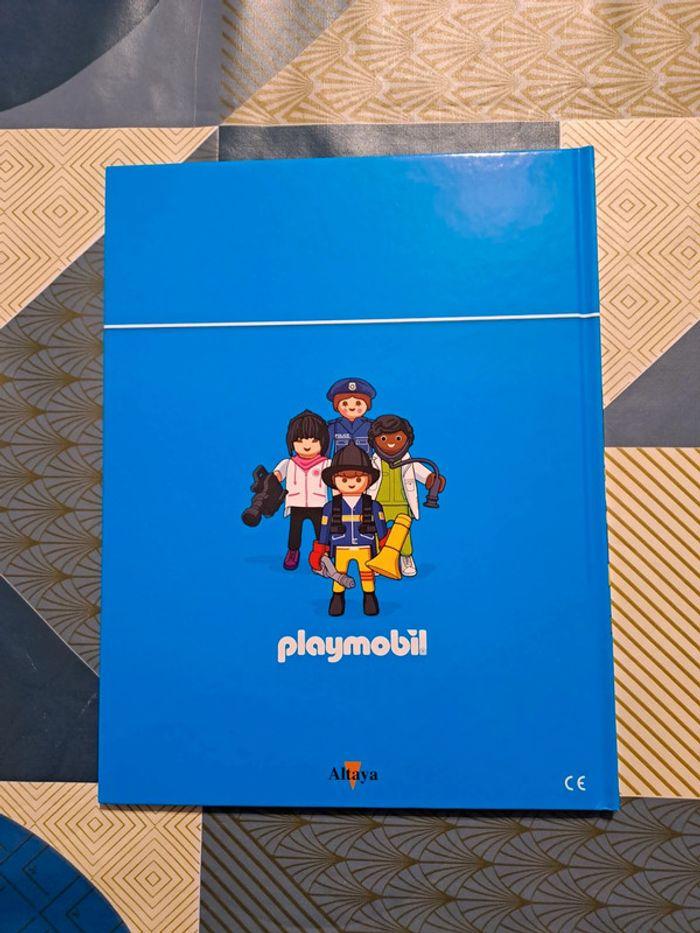 Livre Playmobil Les métiers n°5 : Les explorateurs polaires - photo numéro 2