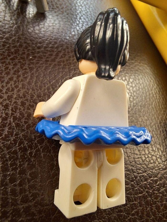 Figurine Lego compatible Danseuse - photo numéro 7