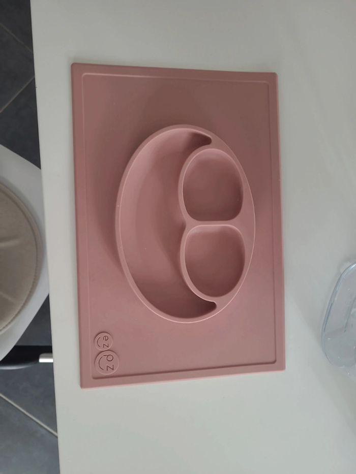 Assiette silicone rose - photo numéro 1