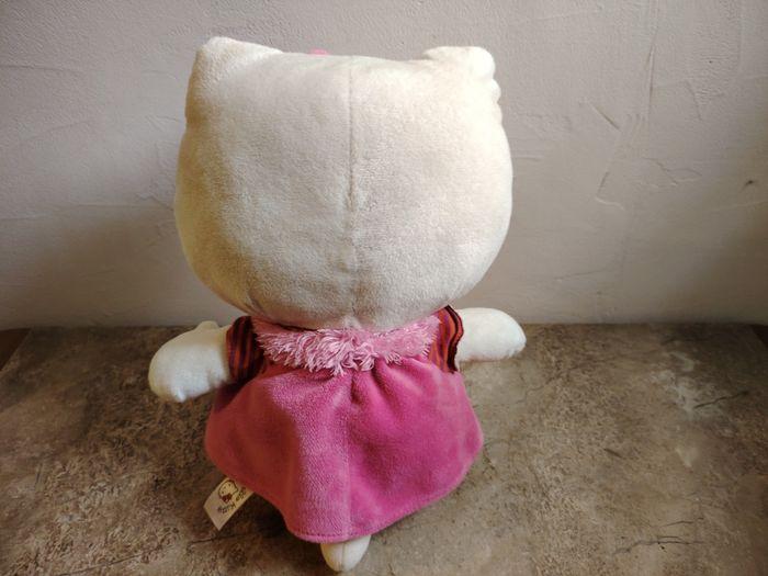 Peluche doudou Hello Kitty Sanrio 33cm - photo numéro 4