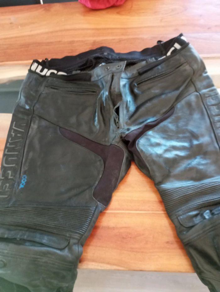 Pantalon moto cuir - photo numéro 2