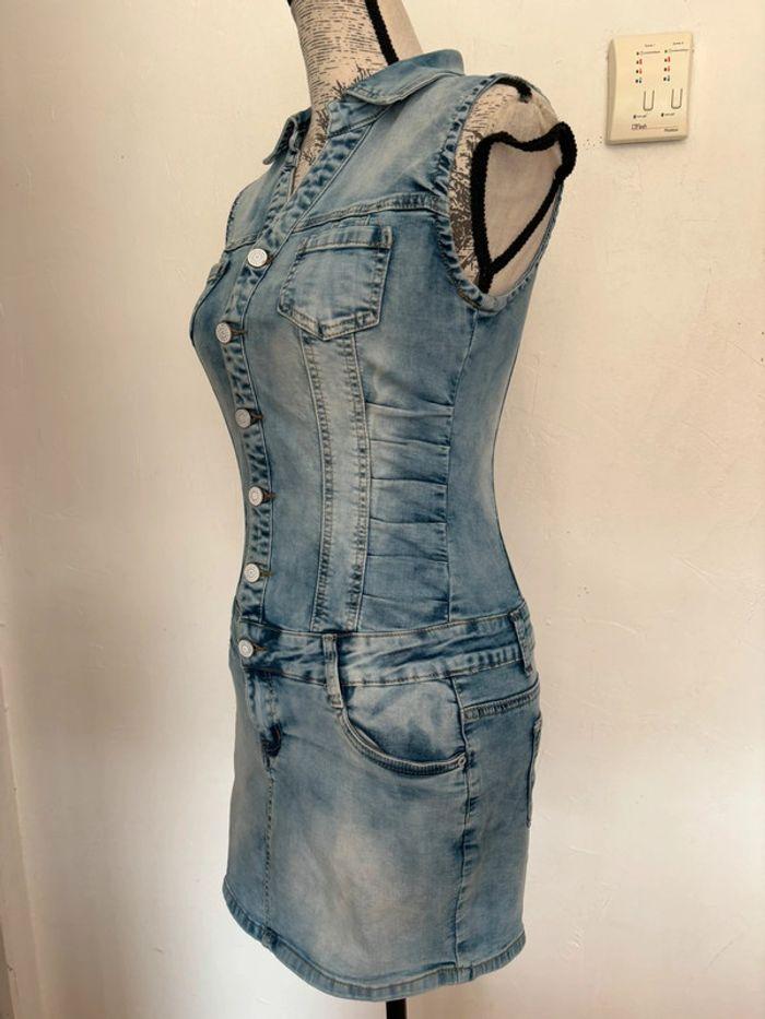 Superbe robe en jeans taille 36 - photo numéro 3