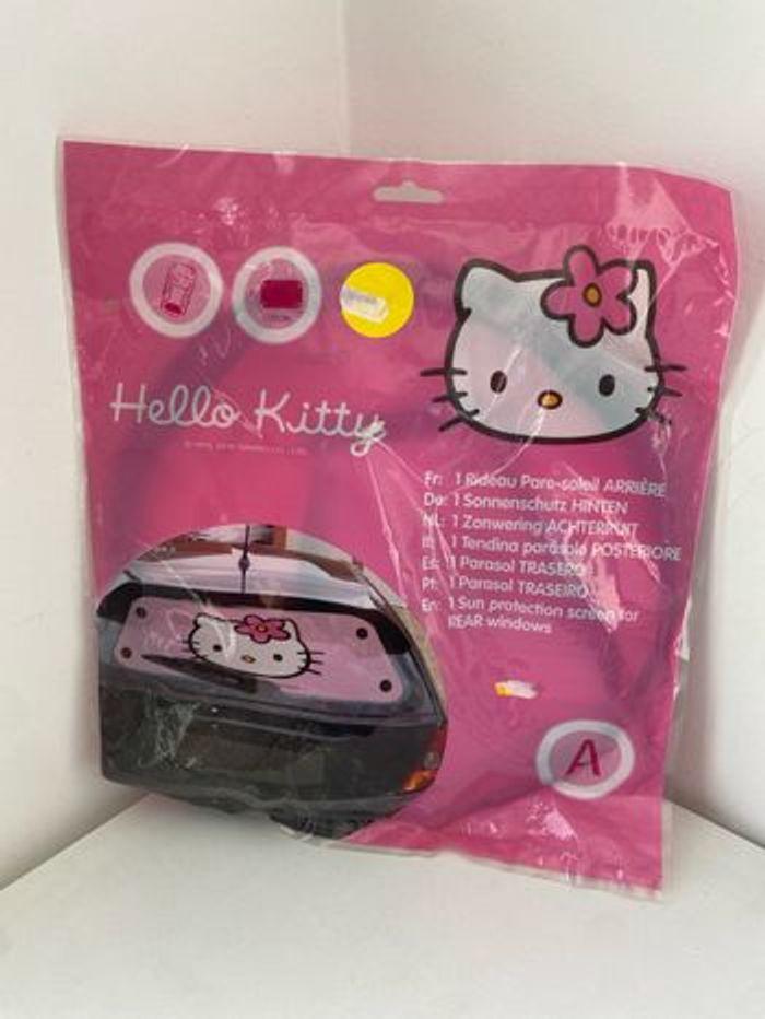 Pare soleil arrière hello kitty NEUF - photo numéro 1