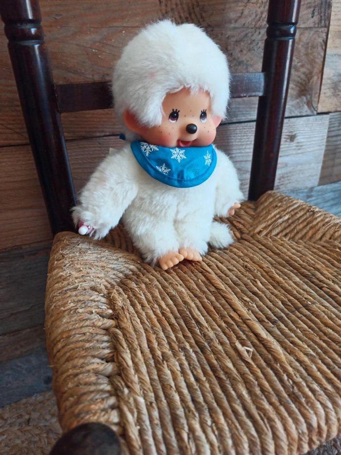 peluche kiki blanc bavoir neige tbe Monchhichi - photo numéro 3