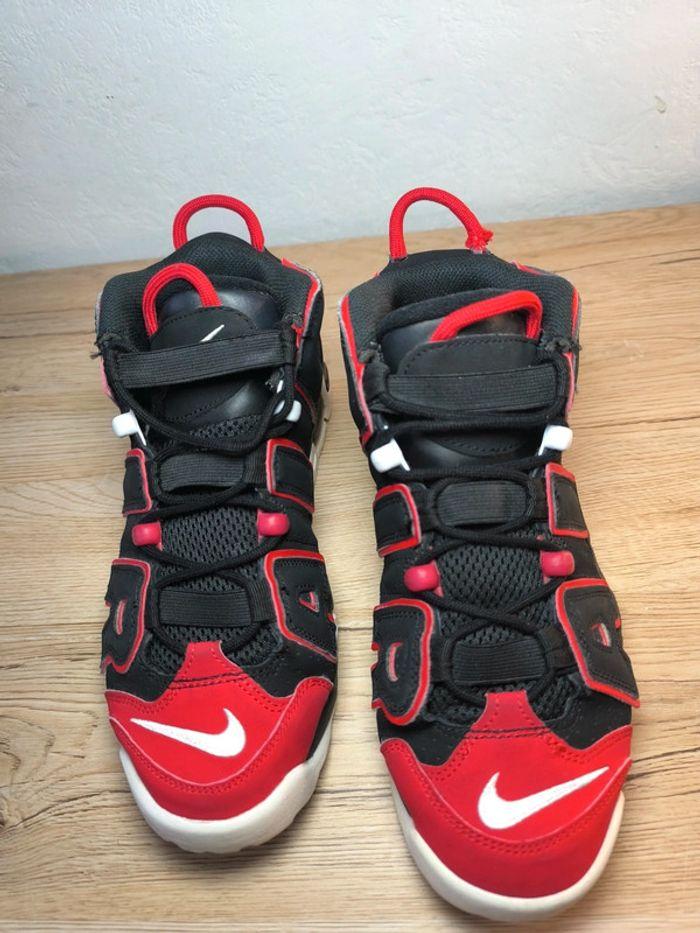 Baskets Nike uptempo gs red toe pointure 39 très peu portées avec boîte d'origine - photo numéro 3