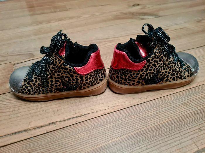 Paire de bottines motif léopard pour bebe fille - photo numéro 3