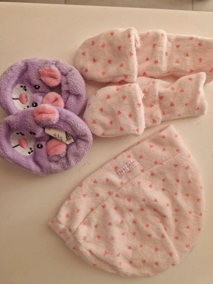 Chaussures, bonnet, accessoires bébé fille - photo numéro 16