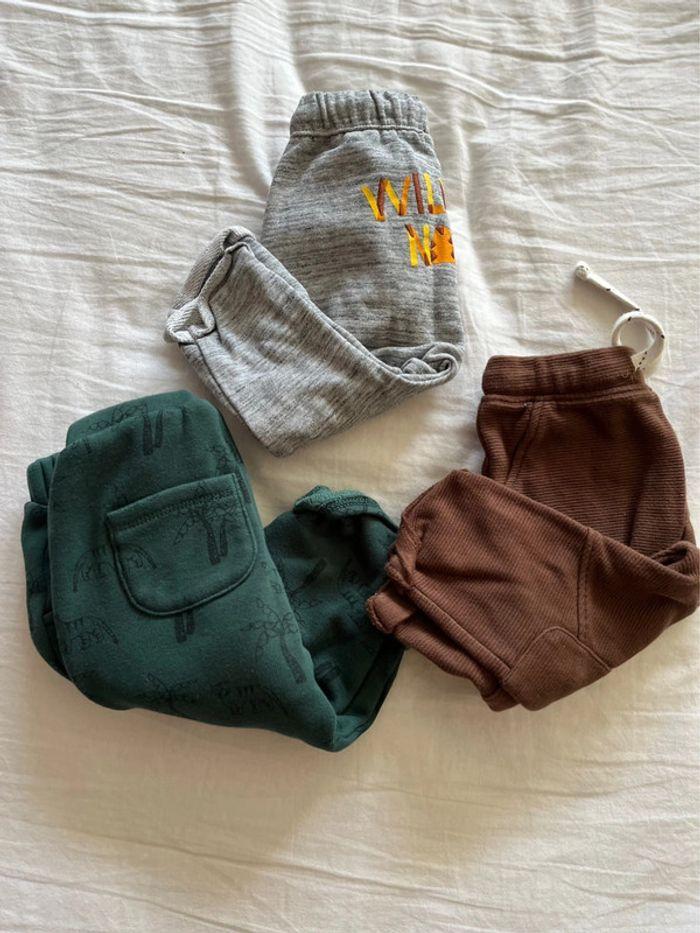 Lot pantalon jogging bébé Kiabi et tape à l’œil - photo numéro 2