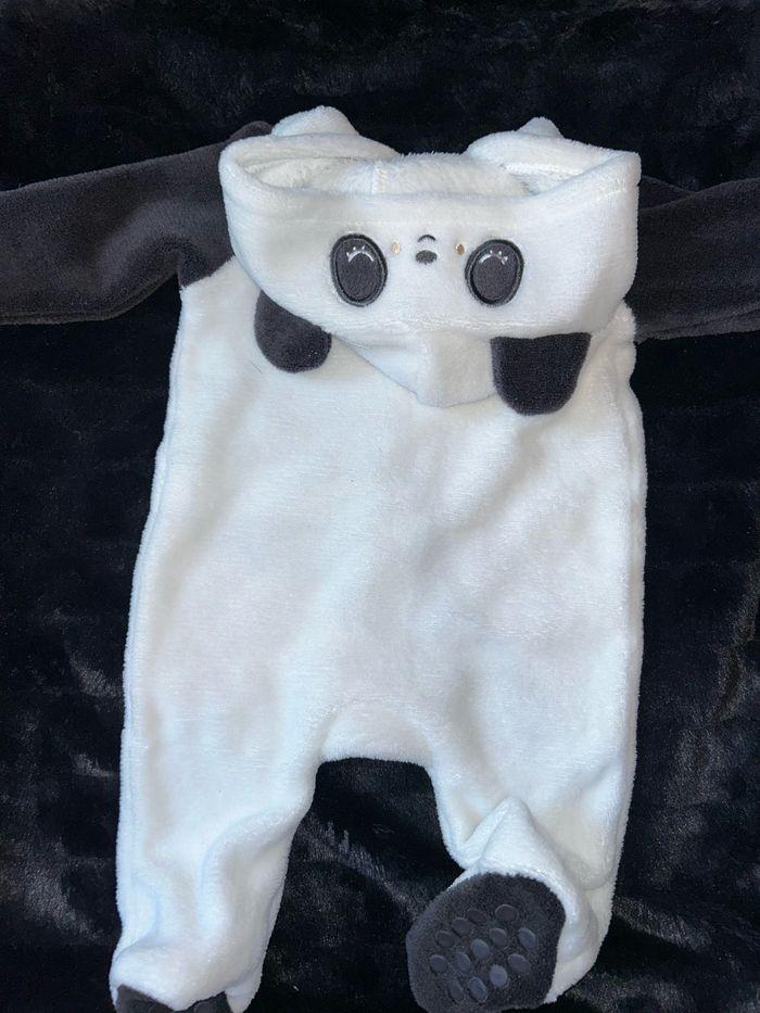 Combinaison pyjama kiabi panda blanc/noir taille 3 mois très bon état - photo numéro 3