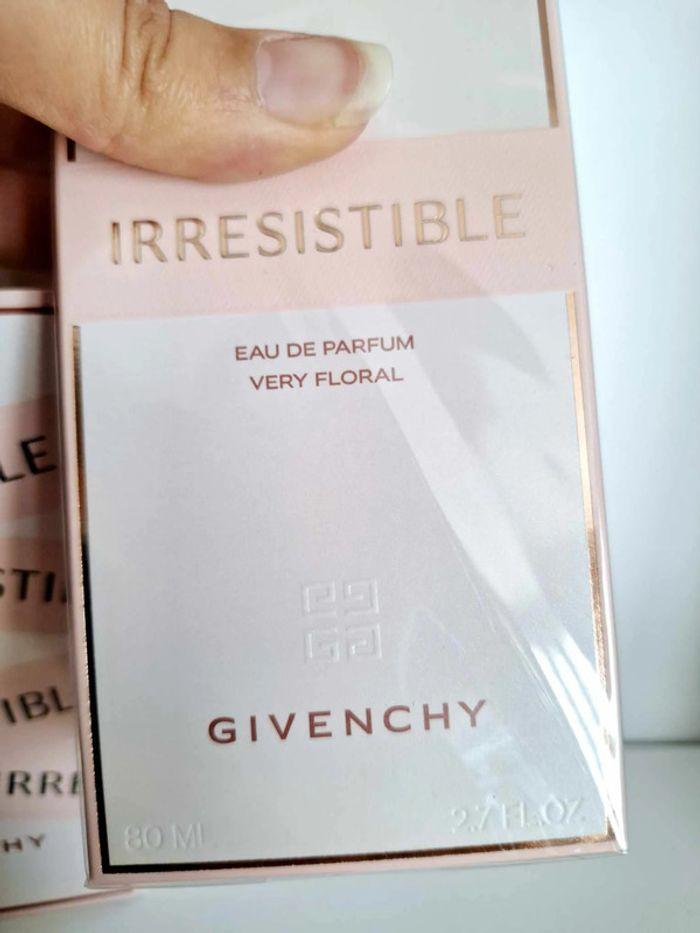 Parfum Irresistible very floral Givenchy - photo numéro 4