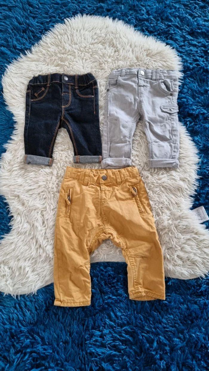 Joli lot de 3 jeans taille 6 mois - photo numéro 1