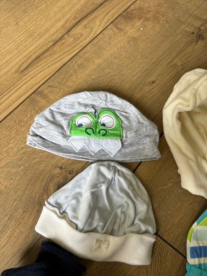 Lot bonnets/chaussons/chaussettes (13 à 15) - photo numéro 2