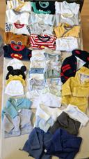 Lot vêtements bébés naissance