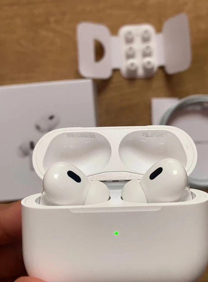 Apple AirPods Pro 2🎧 - photo numéro 1