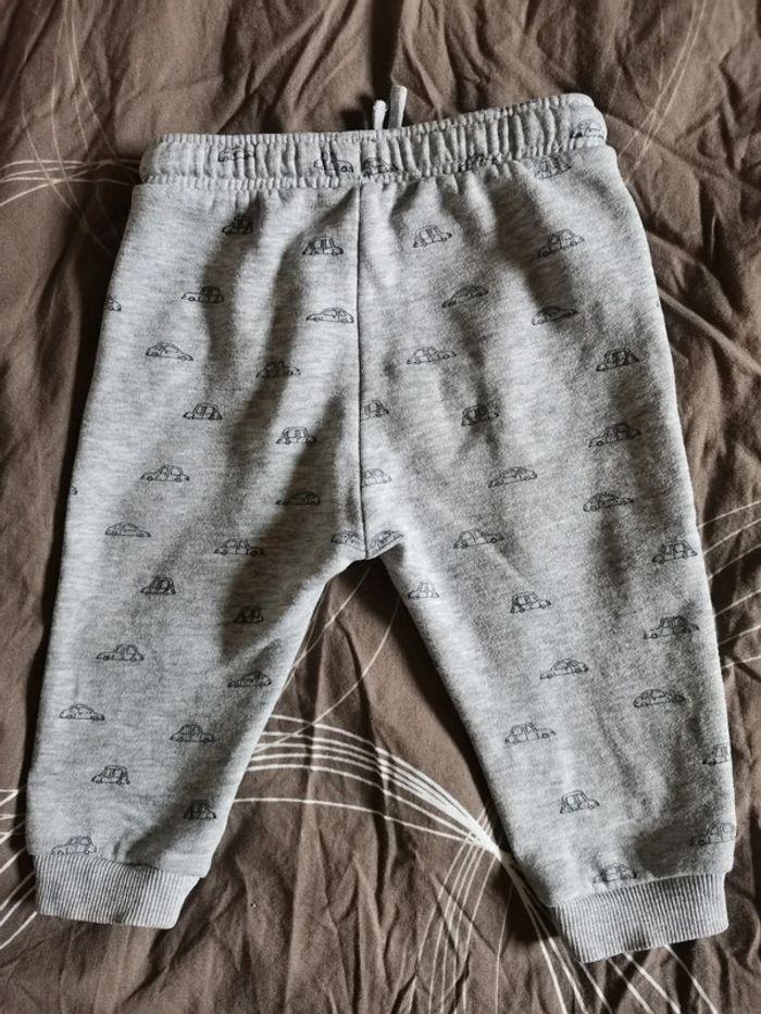 Pantalon gris bébé 12 mois - photo numéro 2